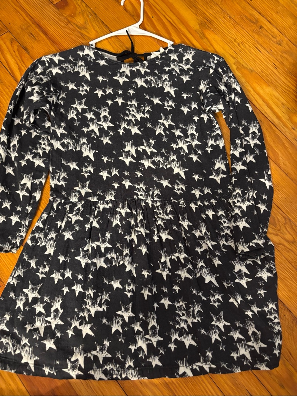 Girls' Black Star Print Long-Sleeve Dress